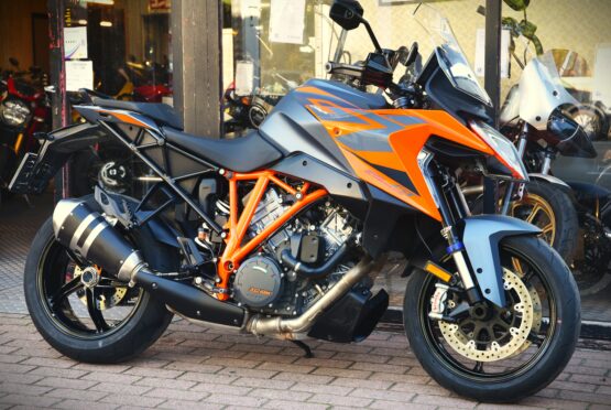 KTM 1290 SUPER DUKE GT