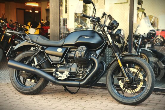 MOTO GUZZI V7 STONE