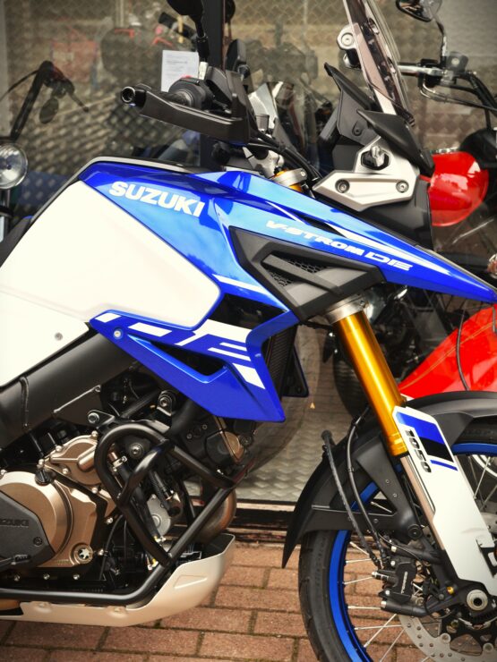 SUZUKI V-STROM 1050 DE (TVAC) – Image 4