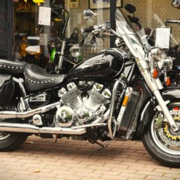 YAMAHA 1300 ROYAL STAR