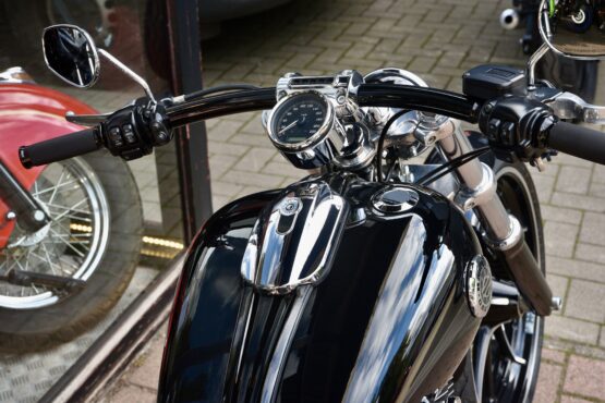 HARLEY DAVIDSON Breakout 103 – Image 4