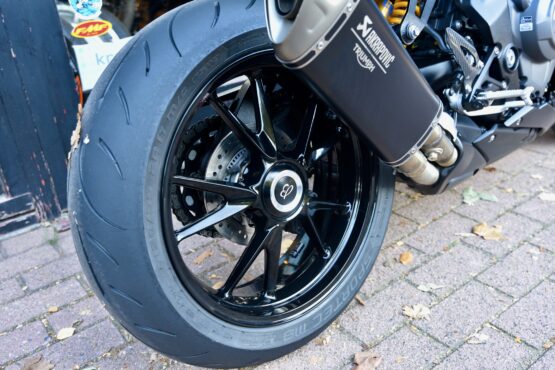 Triumph SpeedTriple 1200 RR Breitling 205/270 – Image 5