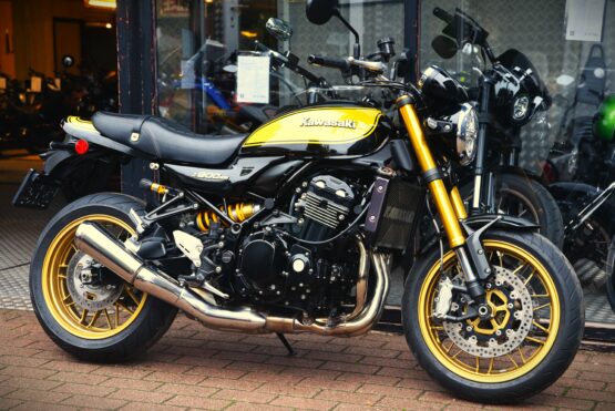KAWASAKI Z 900 RS SE