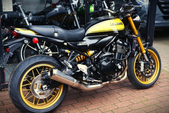 KAWASAKI Z 900 RS SE – Image 3
