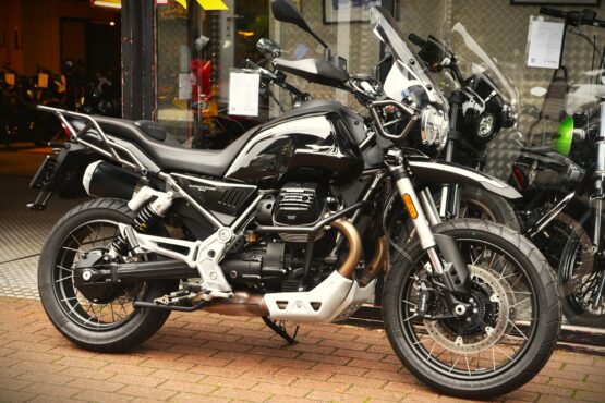 MOTO GUZZI V85 TT GUARDIA D'ONORE