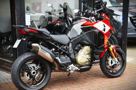 DUCATI MULTISTRADA V4 PIKES PEAK – Image 3