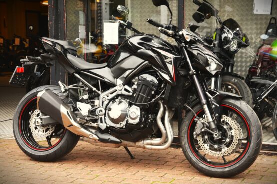 KAWASAKI Z 900
