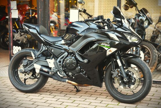 KAWASAKI NINJA 650