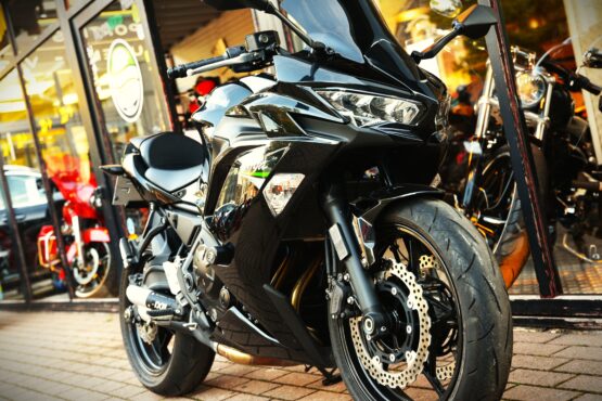 KAWASAKI NINJA 650 – Image 5