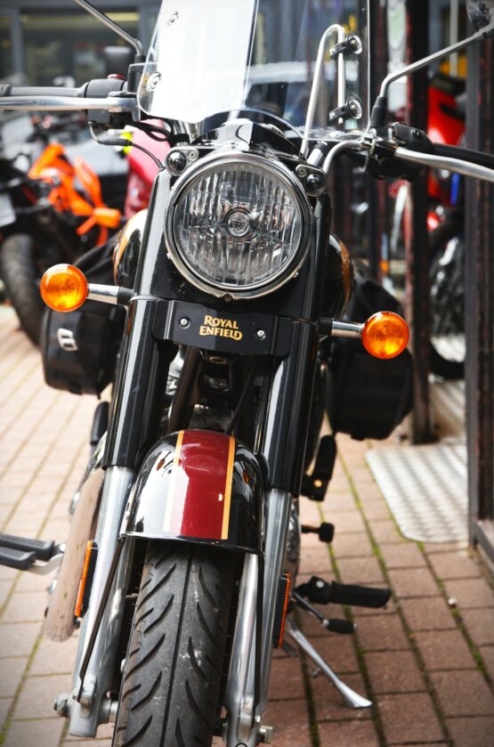 ROYAL ENFIELD CLASSIC 350 – Image 6