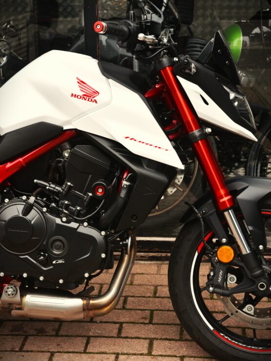 HONDA CB 750 HORNET – Image 4