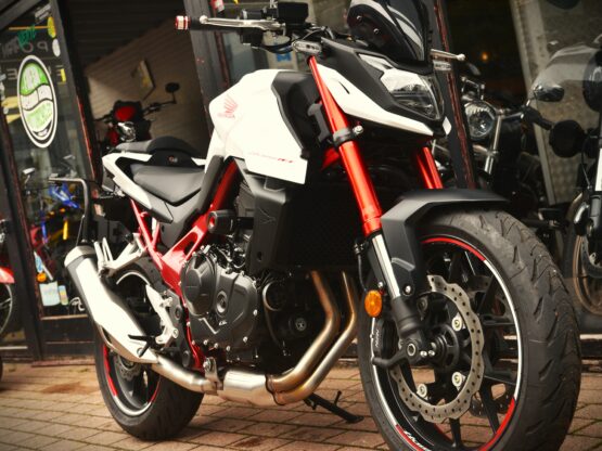 HONDA CB 750 HORNET – Image 5