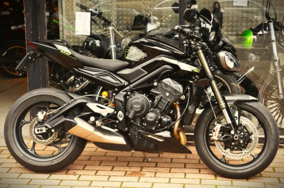 TRIUMPH 765 STREET TRIPLE RS 2025 – Image 2