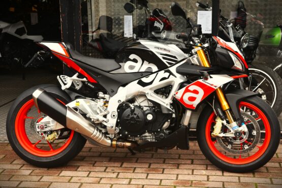 APRILIA TUONO V4 1100 FACTORY – Image 2