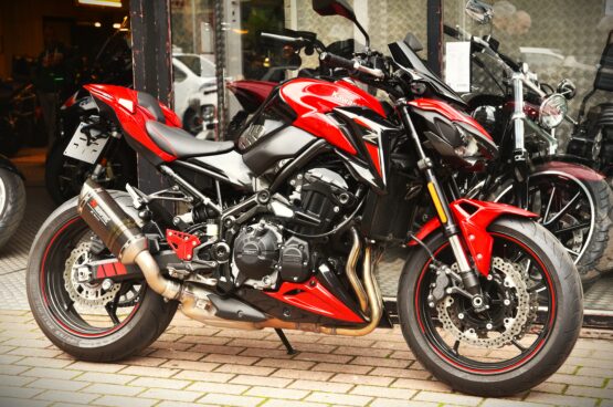 KAWASAKI Z 900 PERFORMANCE