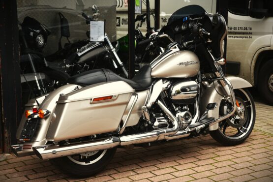 HARLEY DAVIDSON 107 STREET GLIDE – Image 3