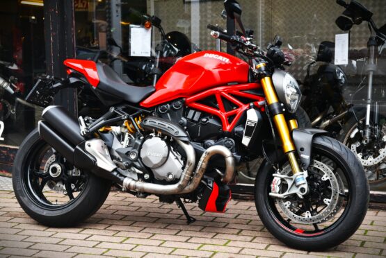 DUCATI MONSTER 1200 S