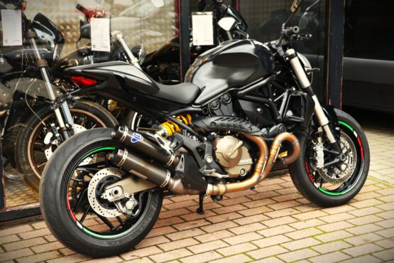 DUCATI MONSTER 821 – Image 3