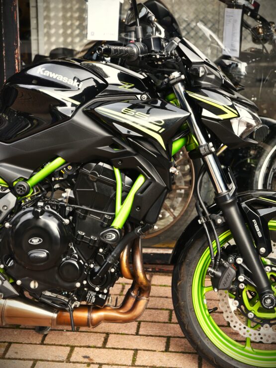 KAWASAKI Z 650 – Image 4