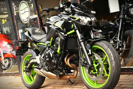 KAWASAKI Z 650 – Image 5