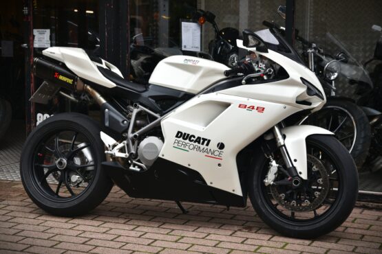 DUCATI 848