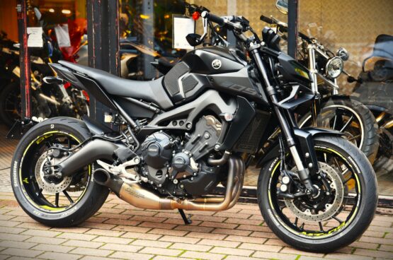 YAMAHA MT-09
