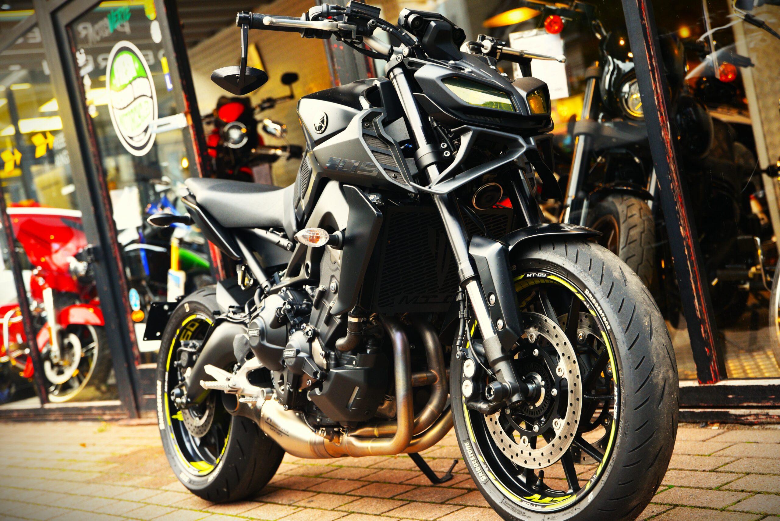 YAMAHA MT-09 – Image 5