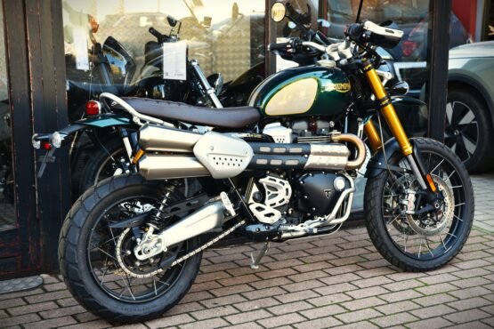 TRIUMPH SCRAMBLER 1200 STEVE MCQUEEN EDITION – Image 3