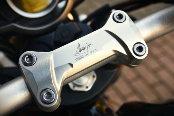TRIUMPH SCRAMBLER 1200 STEVE MCQUEEN EDITION – Image 9