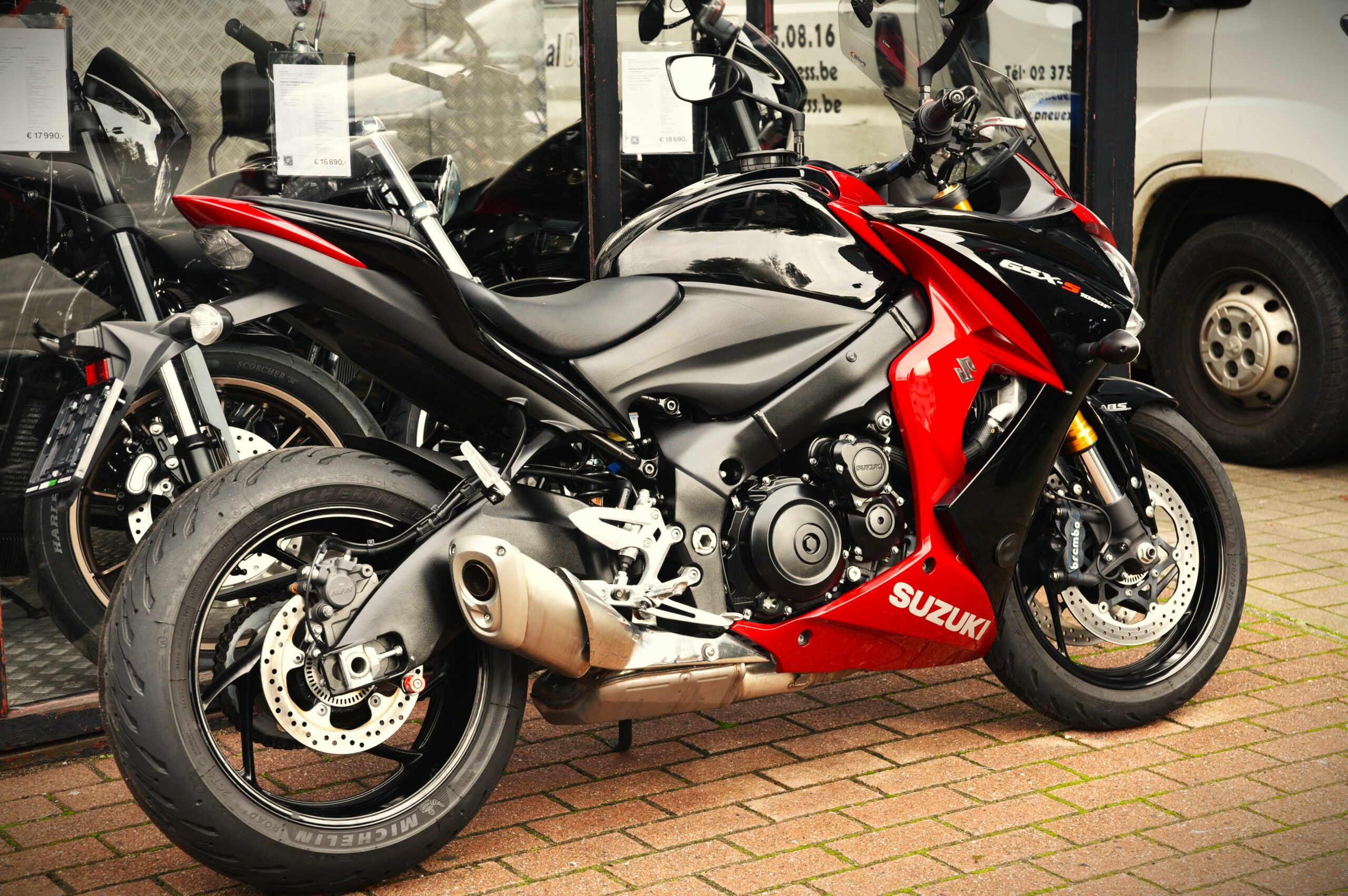 SUZUKI GSX-S 1000 F – Image 3