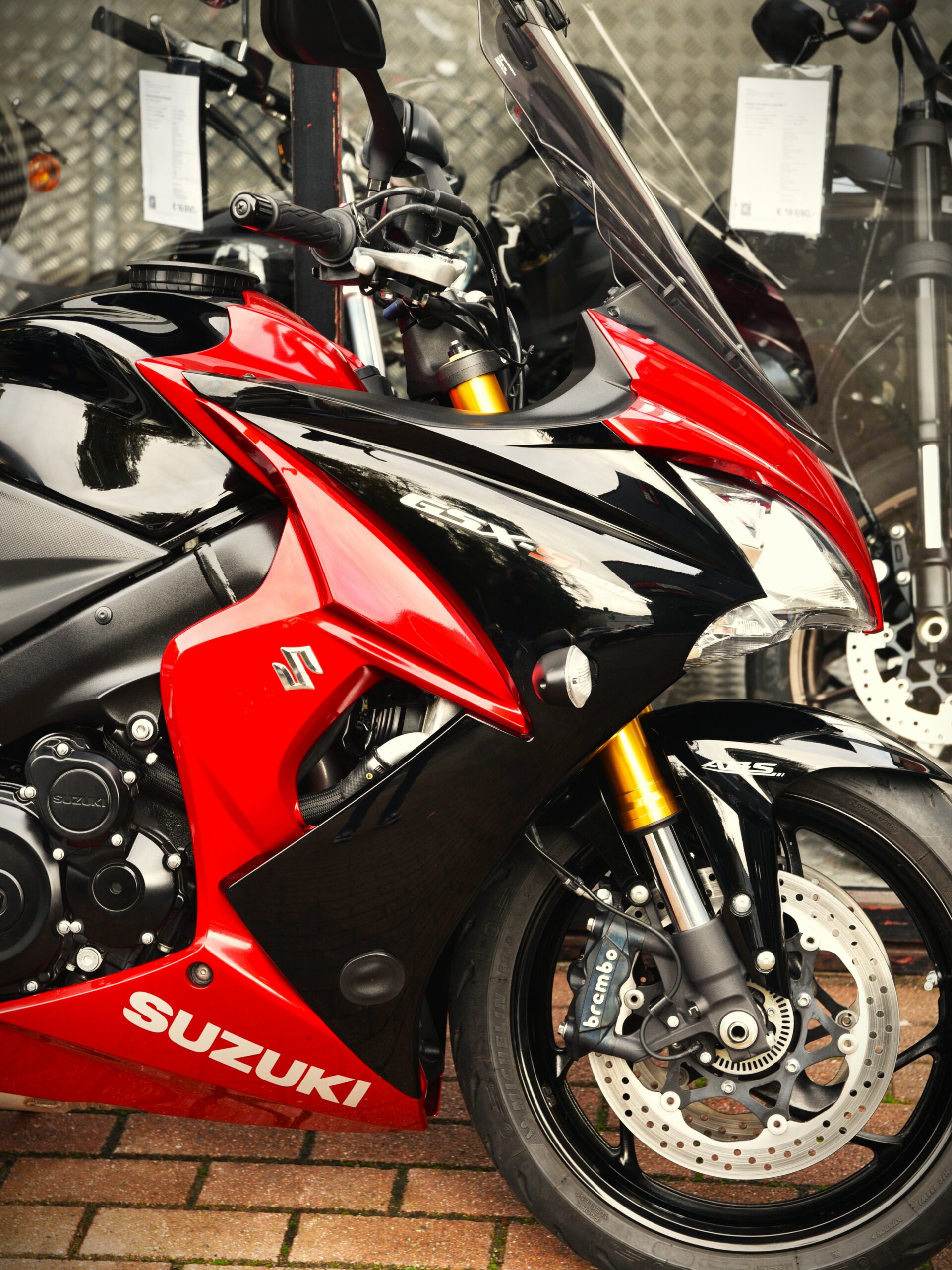SUZUKI GSX-S 1000 F – Image 4