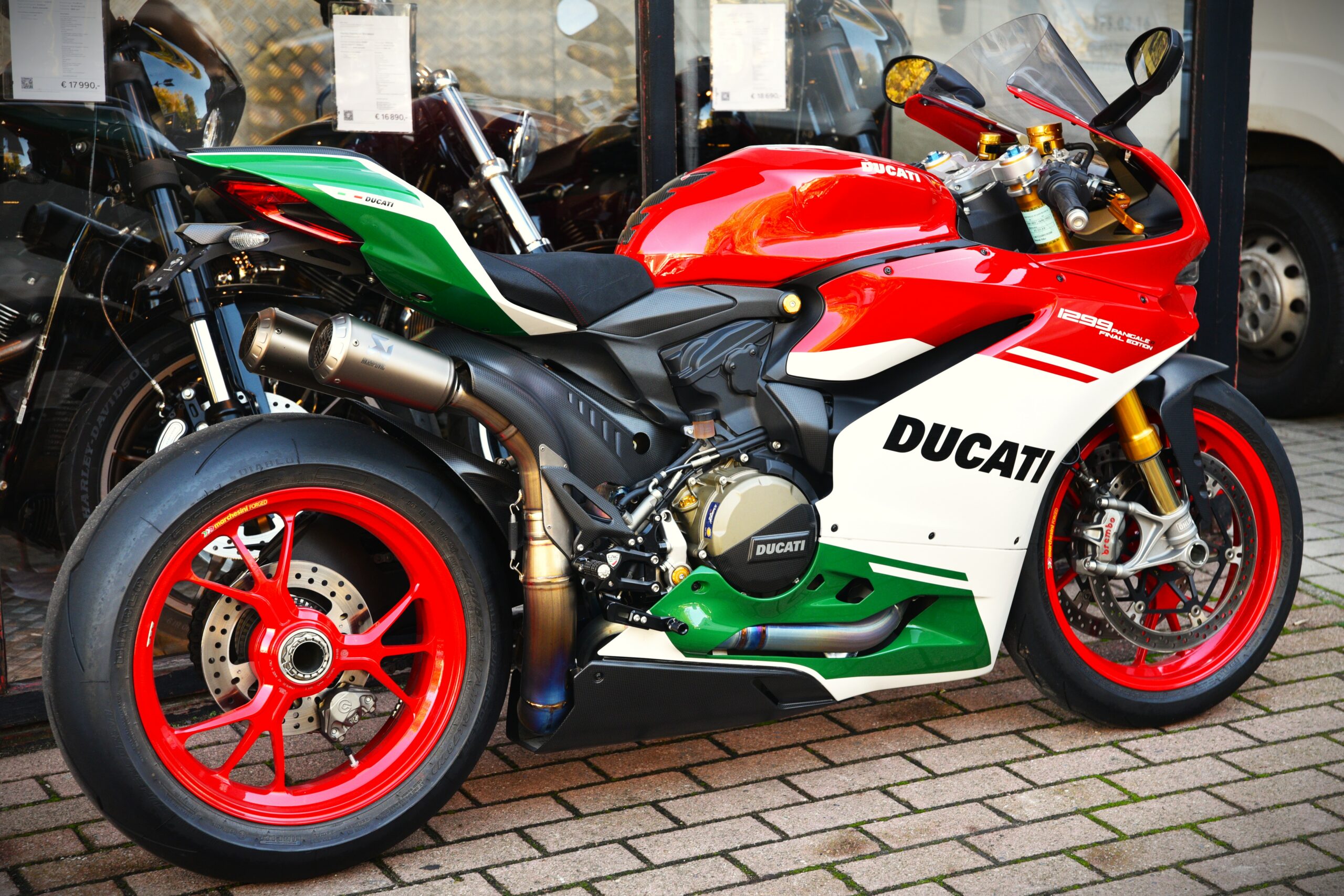DUCATI 1299 PANIGALE R FINAL EDITION – Image 3