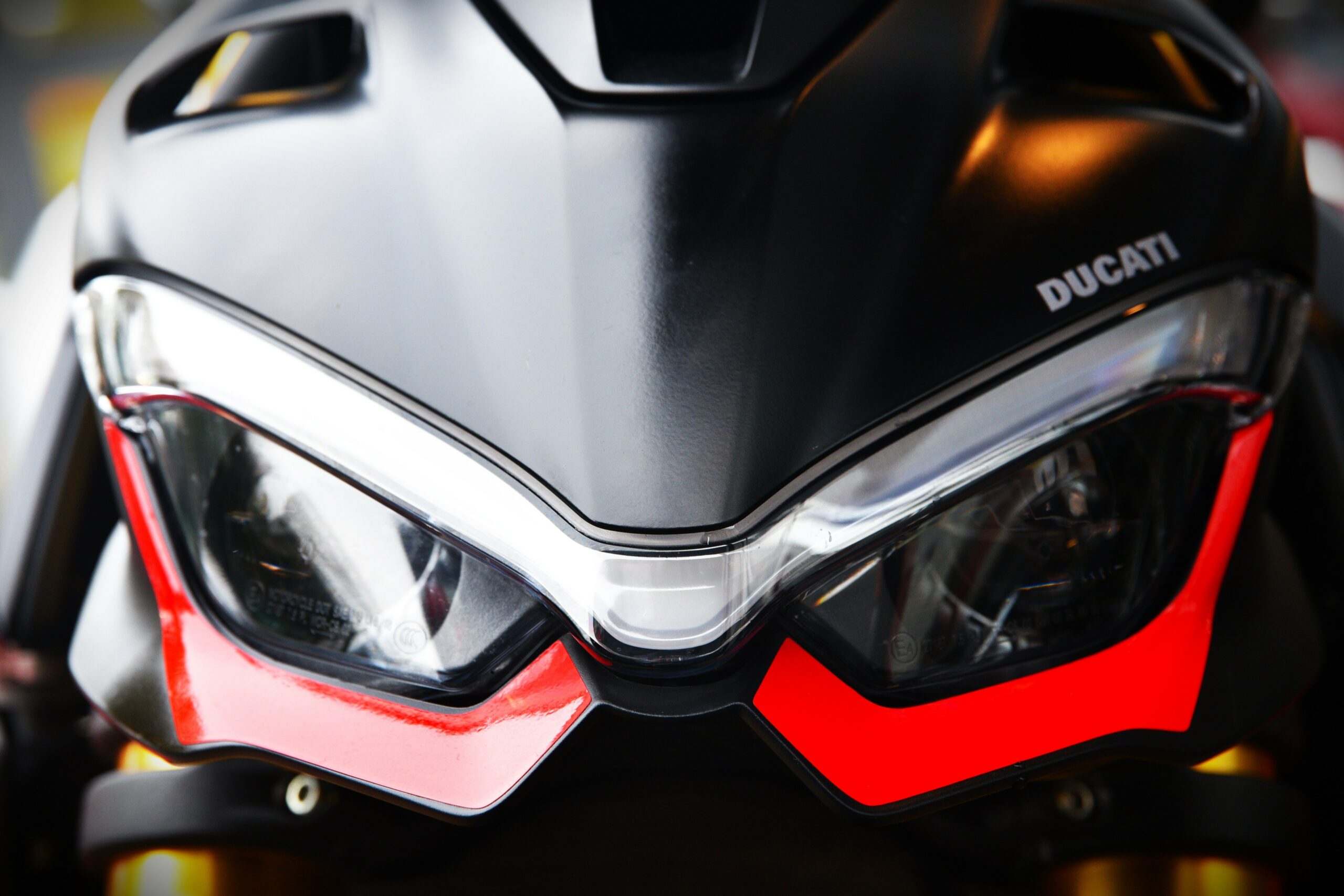 DUCATI STREETFIGHTER V4S – Image 9