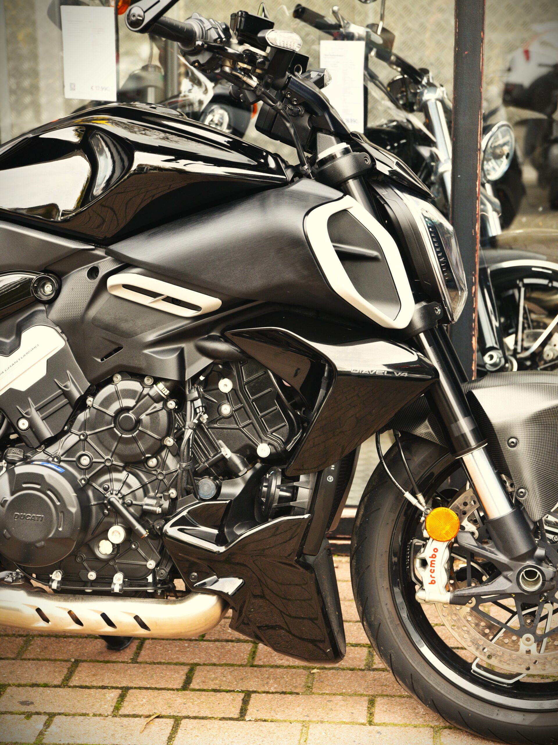 DUCATI DIAVEL V4 – Image 4