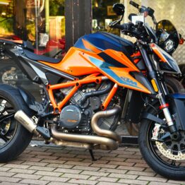 KTM 1290 SUPER DUKE R