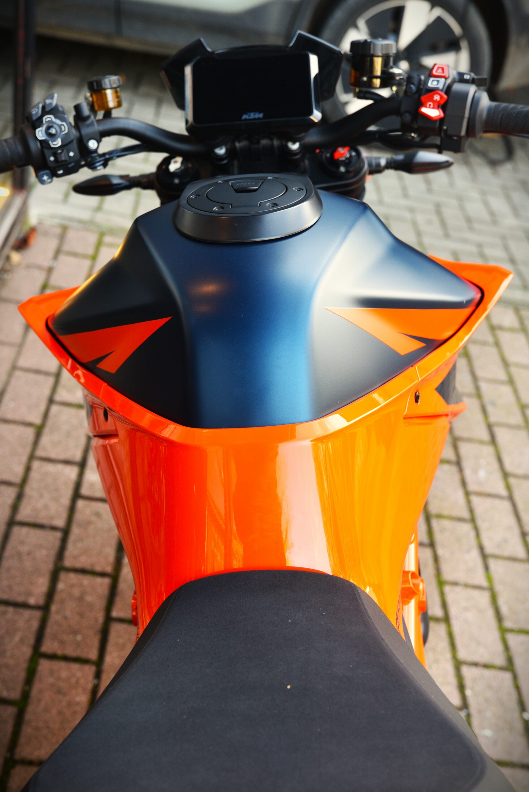KTM 1290 SUPER DUKE R – Image 7