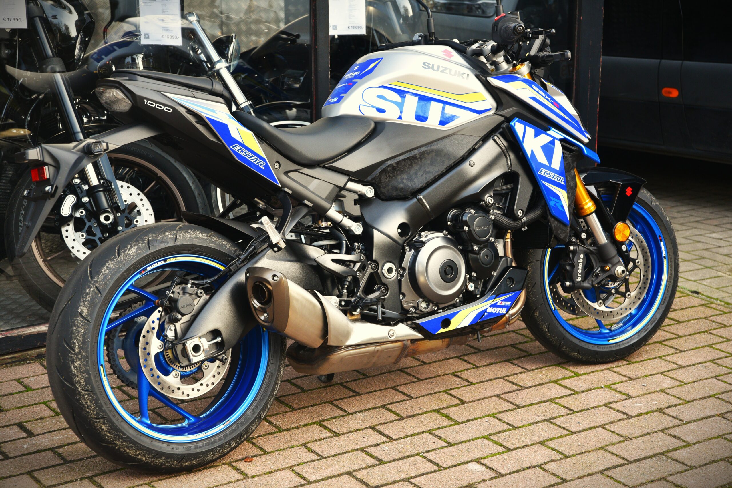 SUZUKI GSX-S 1000 – Image 3