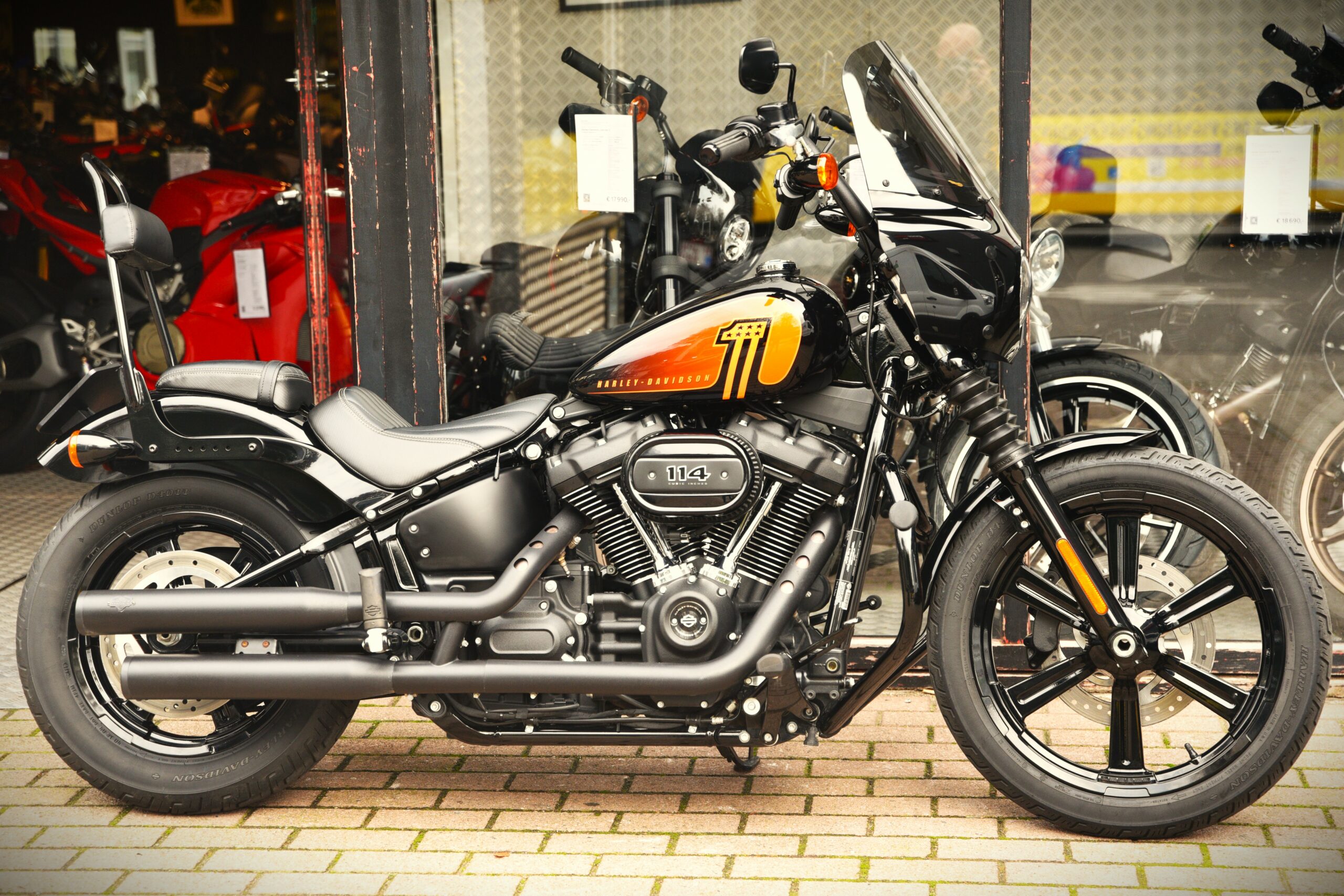 HARLEY DAVIDSON STREET BOB 114 – Image 2