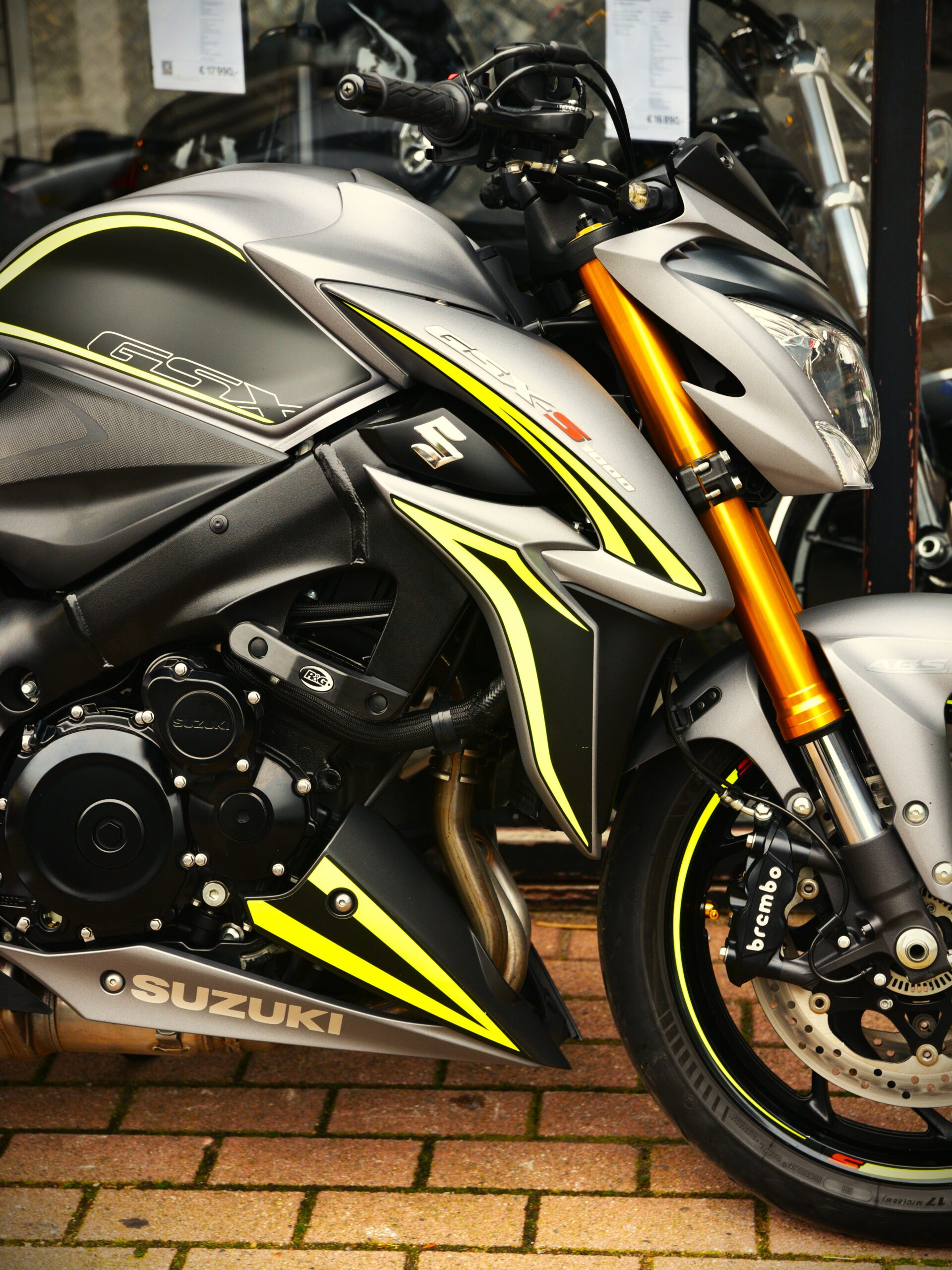 SUZUKI GSX-S 1000 – Image 4