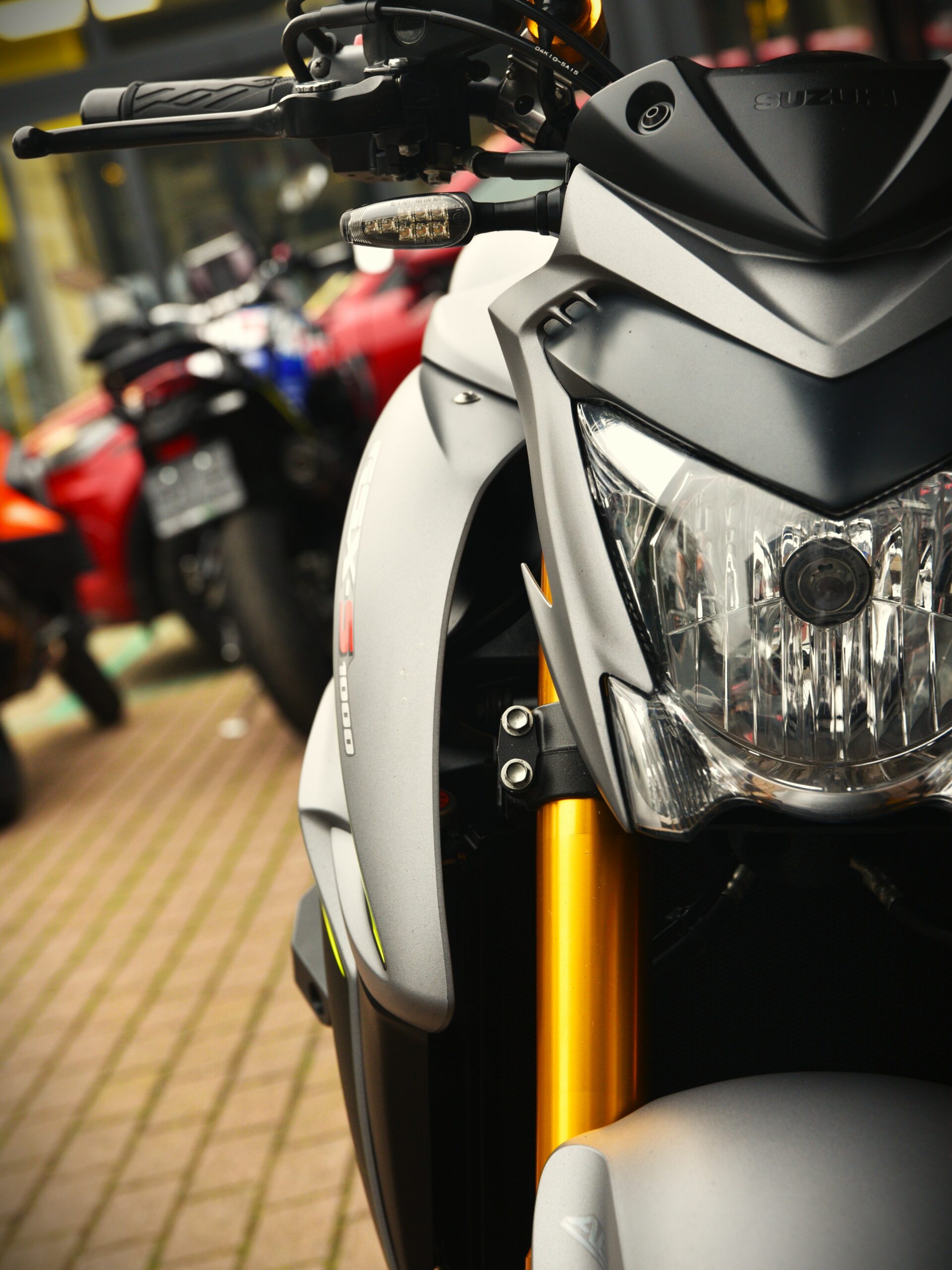 SUZUKI GSX-S 1000 – Image 9