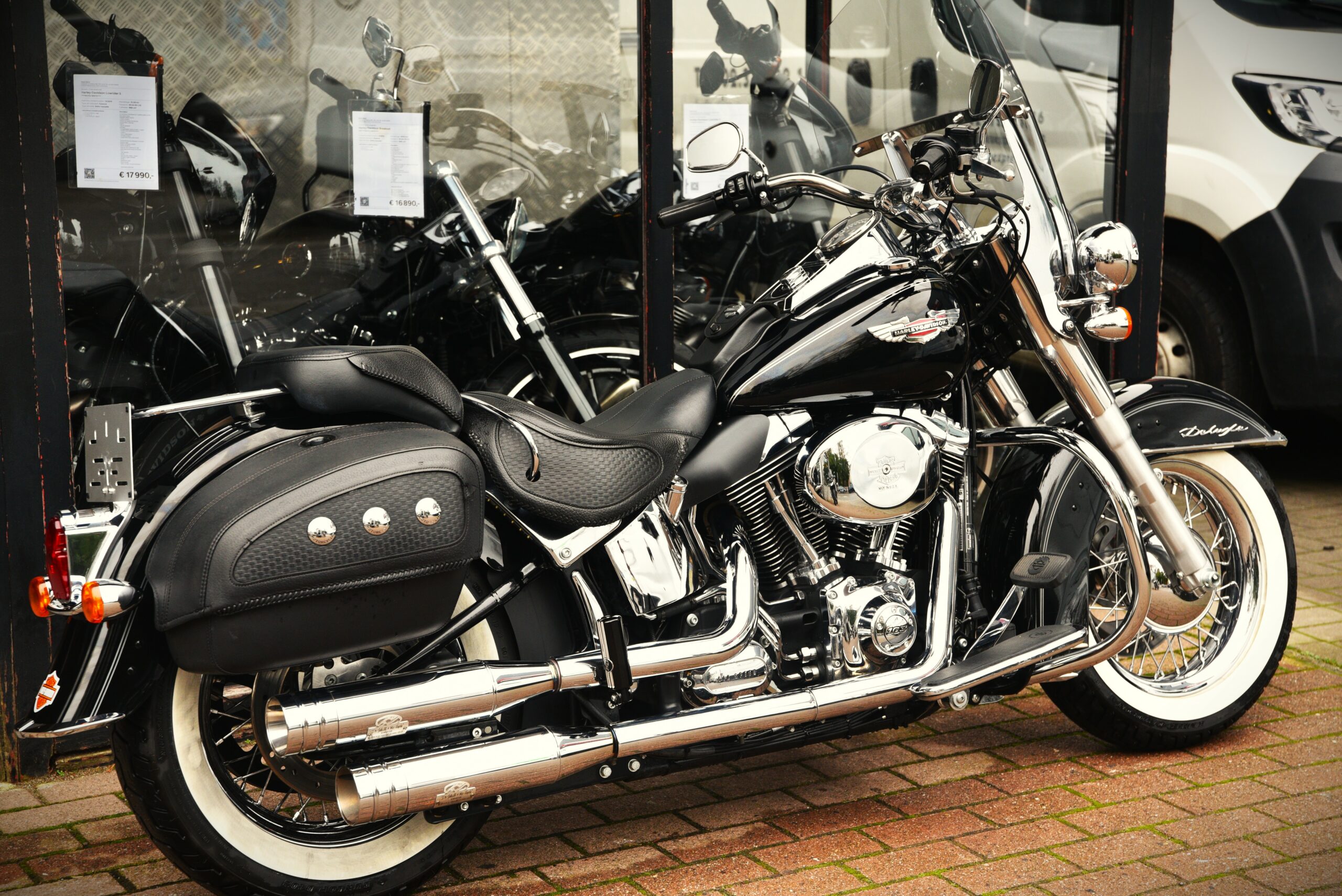 HARLEY DAVIDSON 103 SOFTAIL DELUXE – Image 3