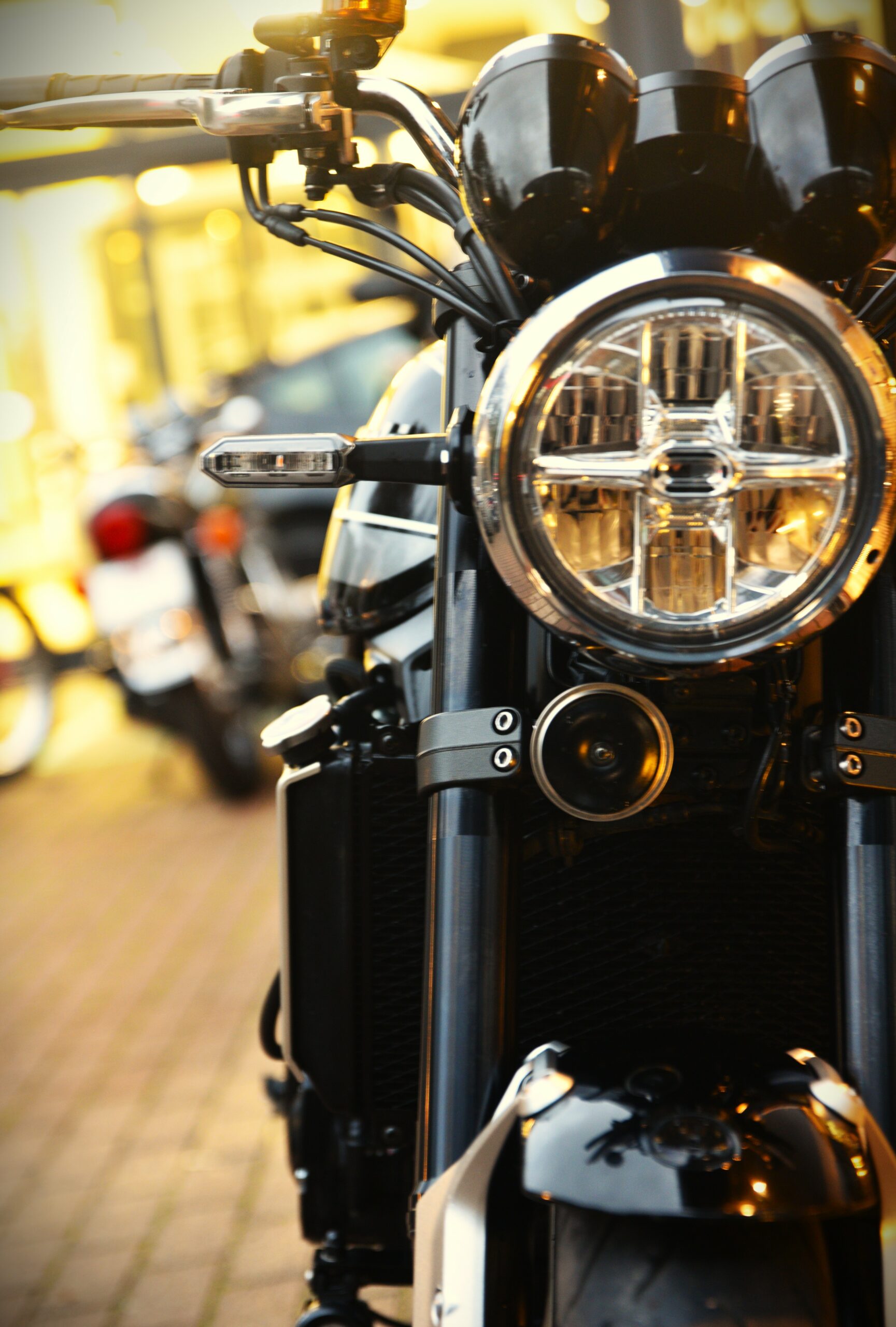 KAWASAKI Z 900 RS – Image 9