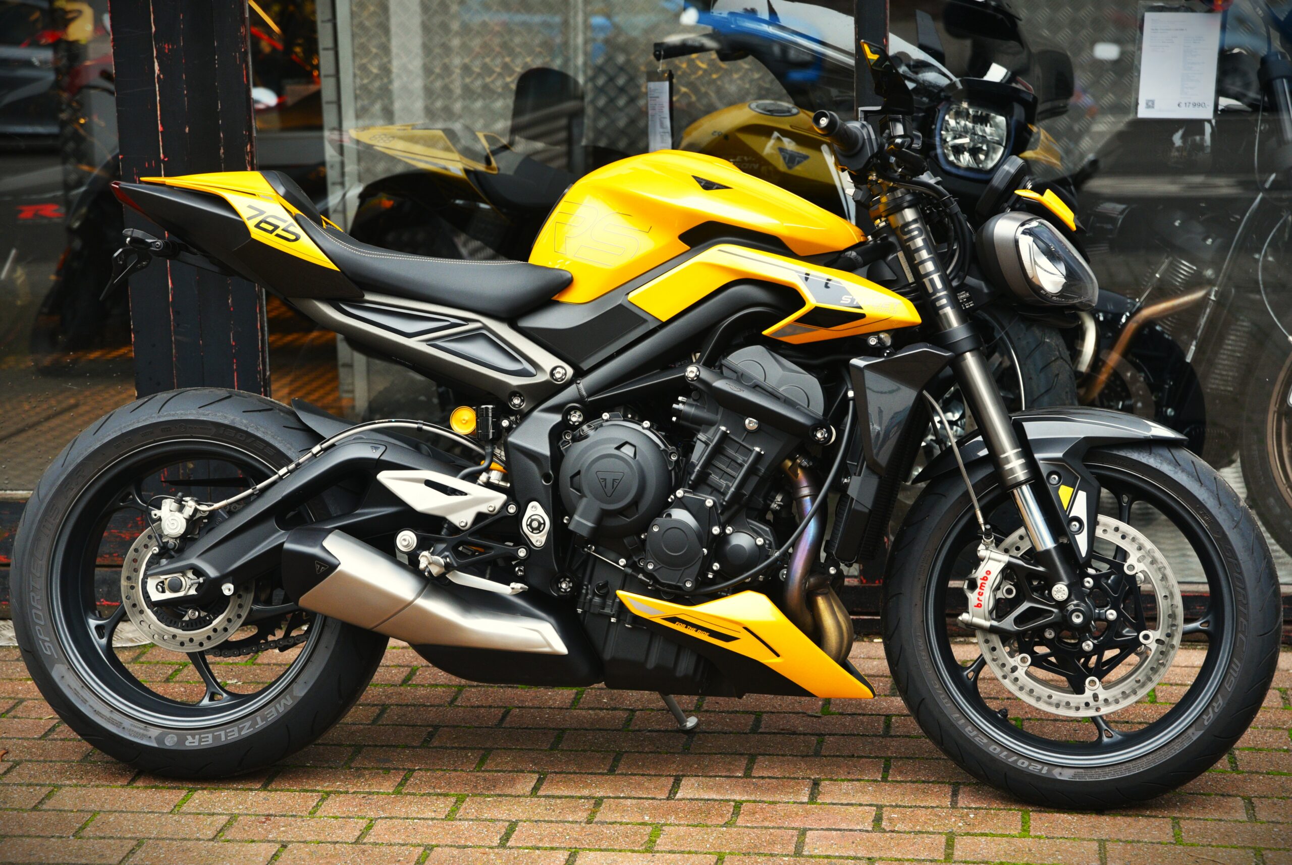 TRIUMPH 765 STREET TRIPLE RS – Image 2