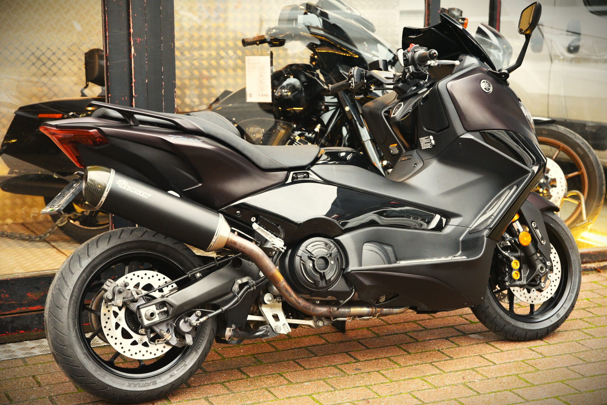 YAMAHA TMAX 560 TECH MAX – Image 3