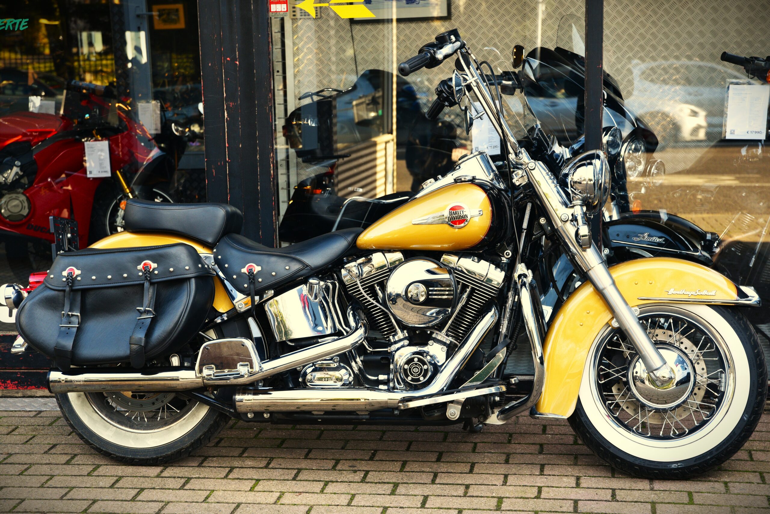 HARLEY DAVIDSON 103 HERITAGE SOFTAIL CLASSIC – Image 2