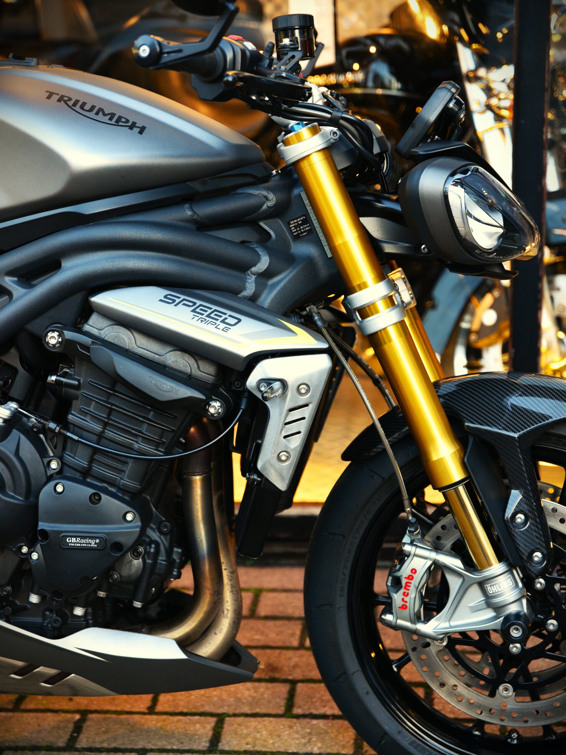 TRIUMPH 1200 SPEED TRIPLE RS – Image 4