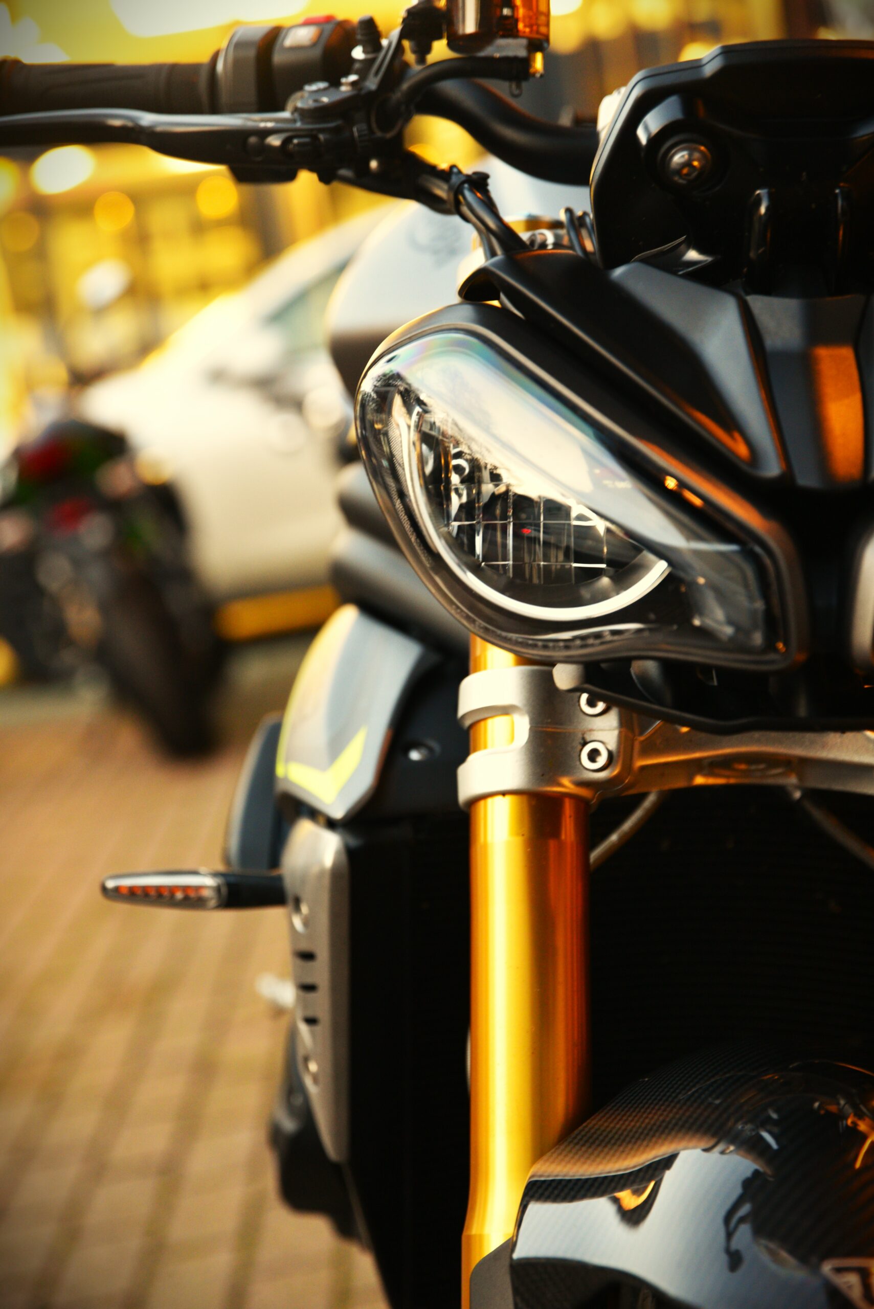 TRIUMPH 1200 SPEED TRIPLE RS – Image 9