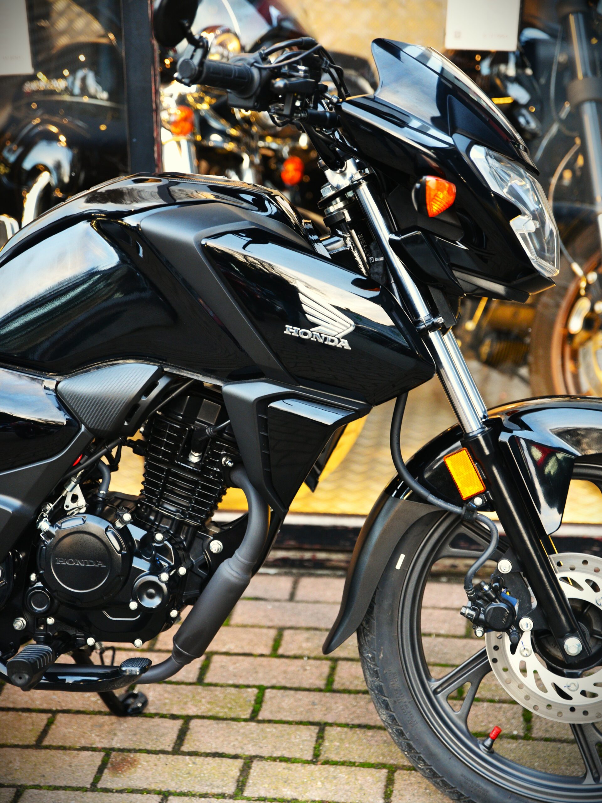 HONDA CB 125 F – Image 4