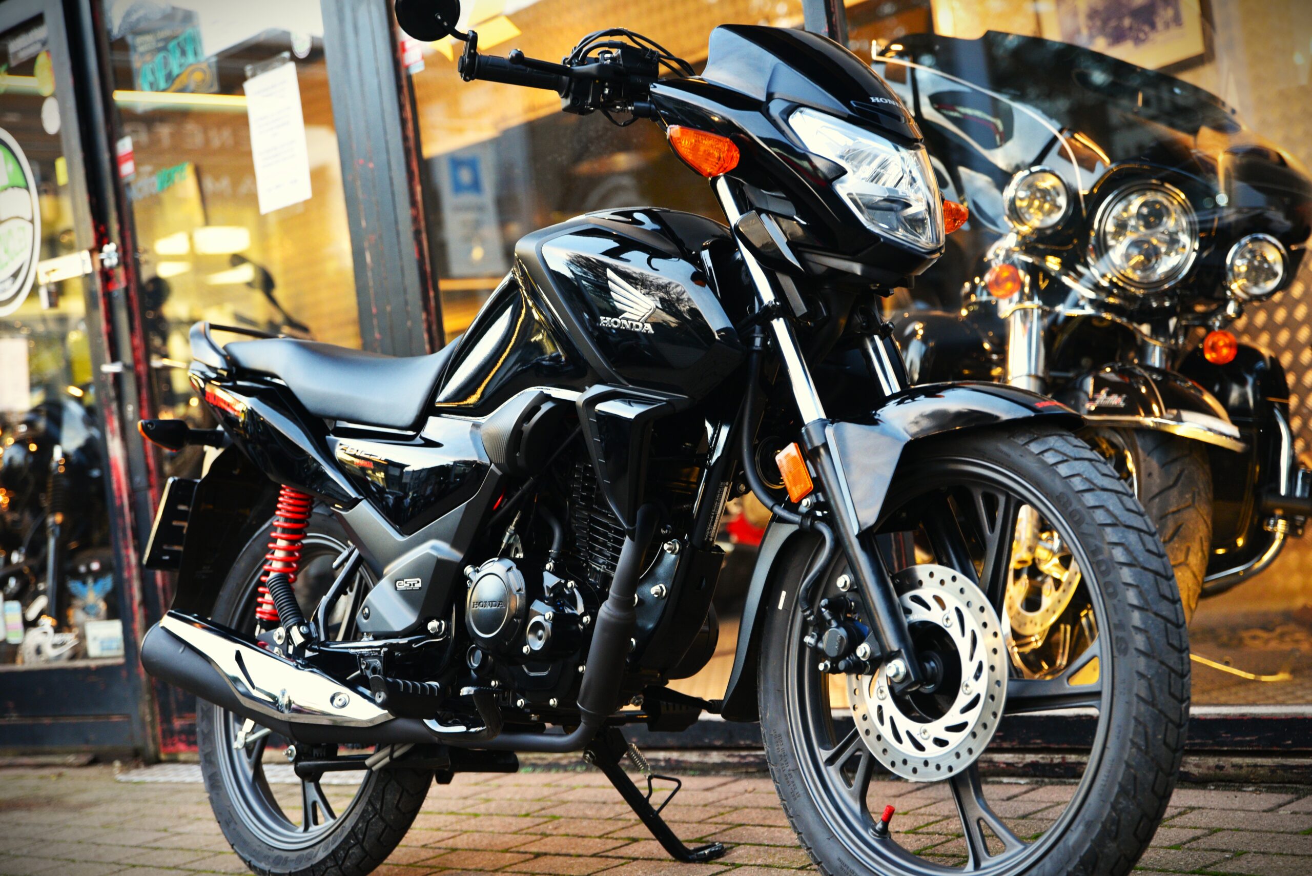 HONDA CB 125 F – Image 5