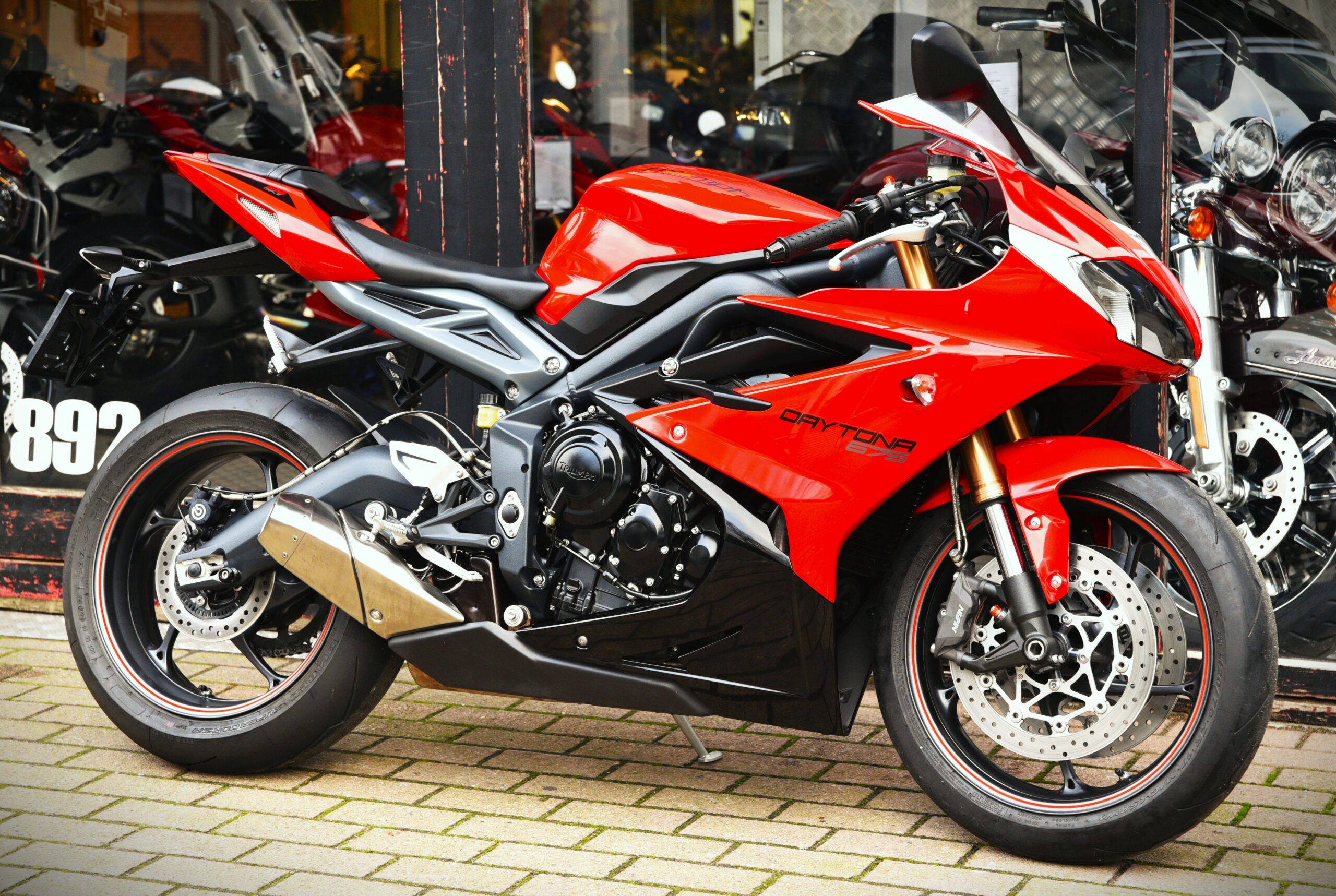 TRIUMPH DAYTONA 675